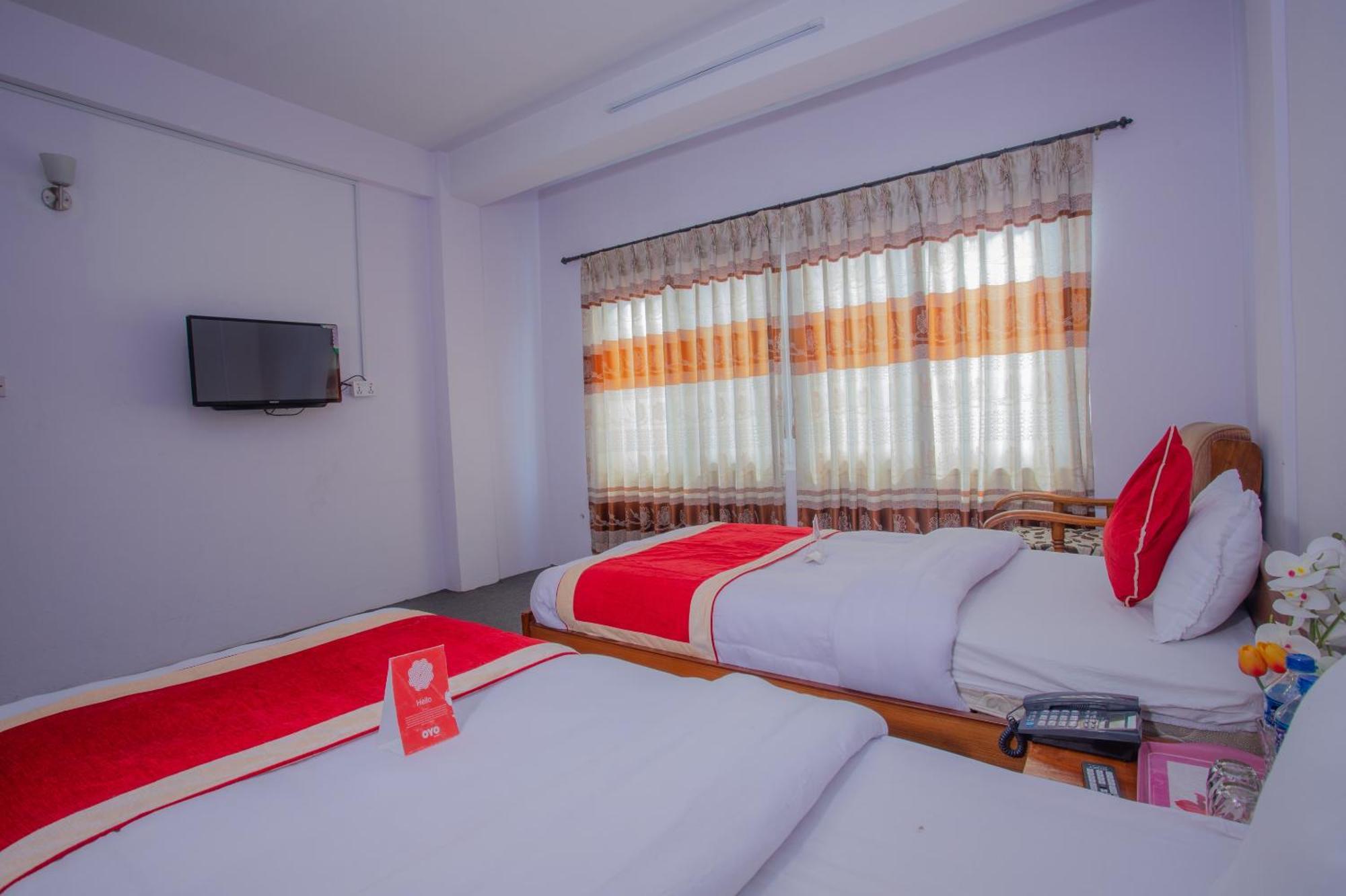 Oyo 135 Lost Garden Apartment And Guest House Katmandu Zewnętrze zdjęcie