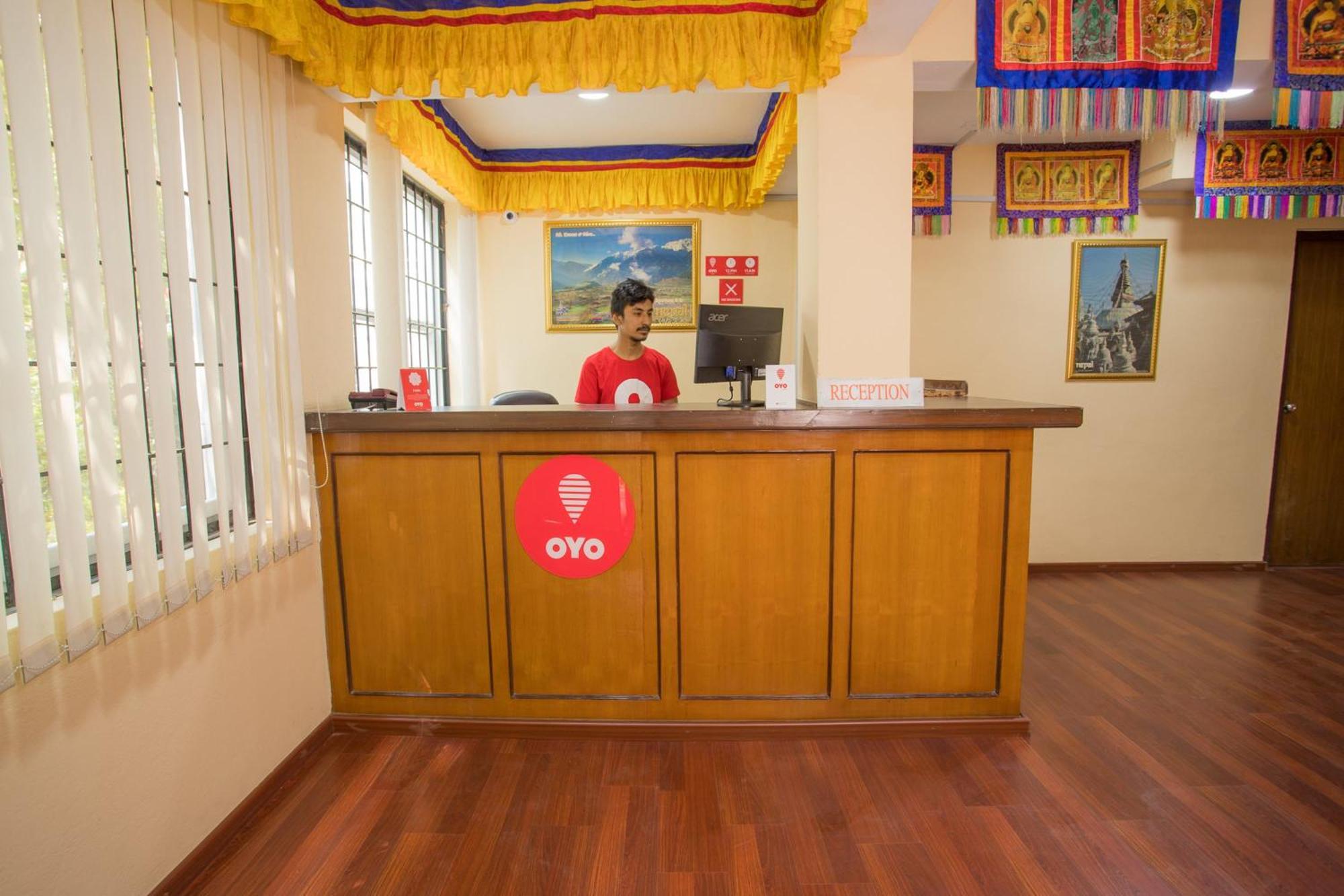 Oyo 135 Lost Garden Apartment And Guest House Katmandu Zewnętrze zdjęcie