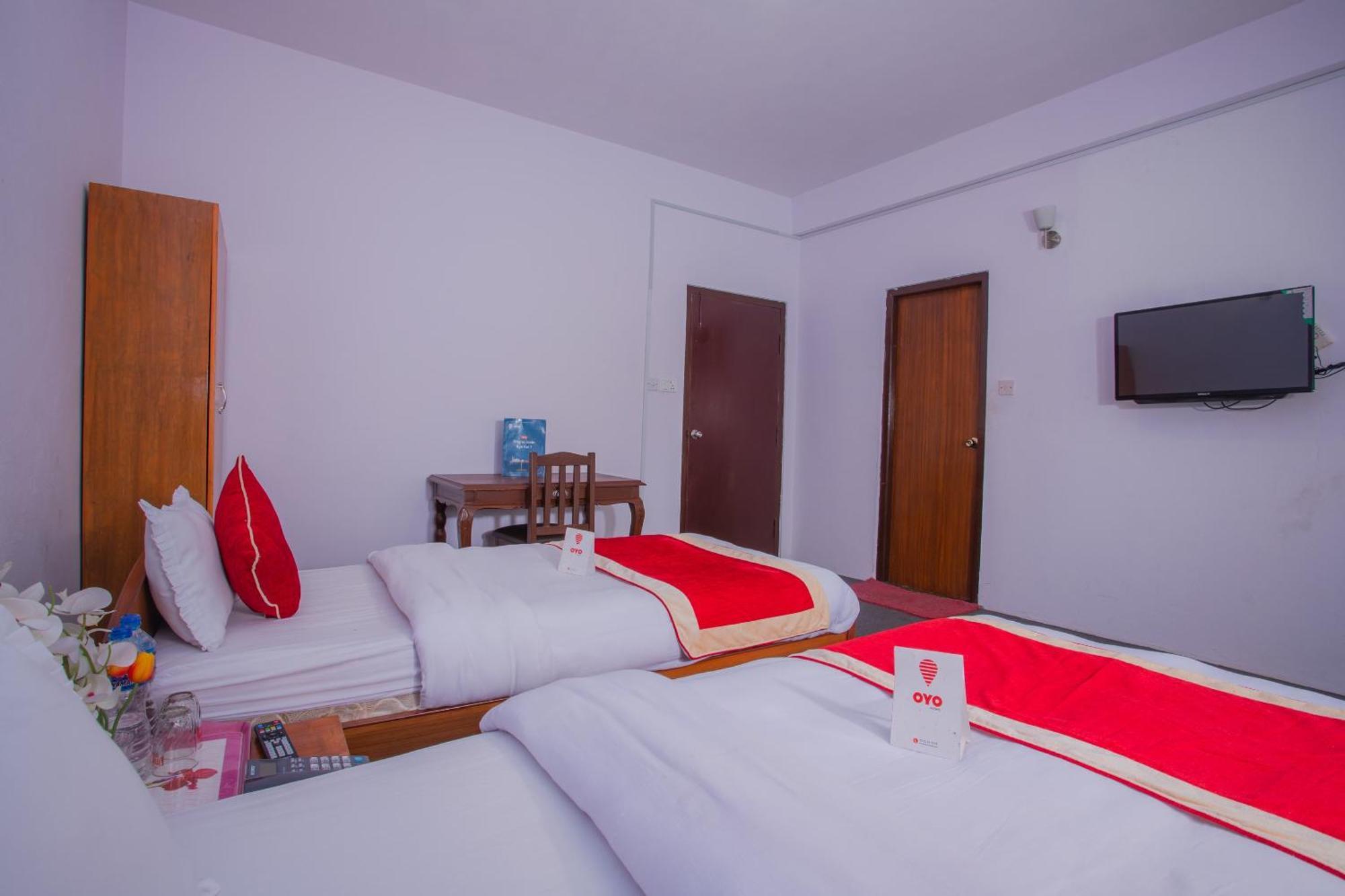Oyo 135 Lost Garden Apartment And Guest House Katmandu Zewnętrze zdjęcie