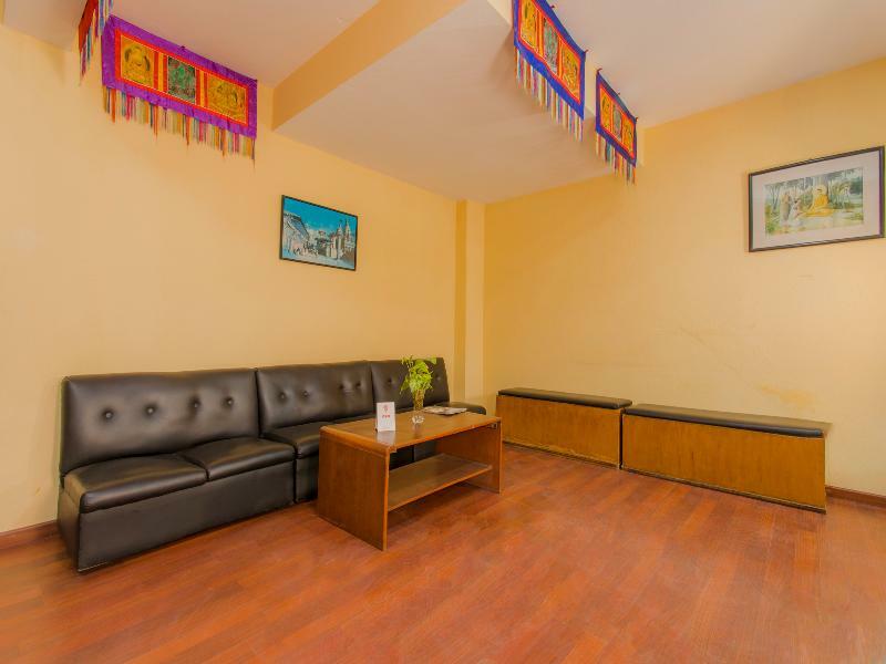 Oyo 135 Lost Garden Apartment And Guest House Katmandu Zewnętrze zdjęcie